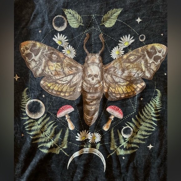 NWT Thorn & Fable Death π Moth Mushrooms Mineral Wash cropped T-Shirt size S - Picture 2 of 6